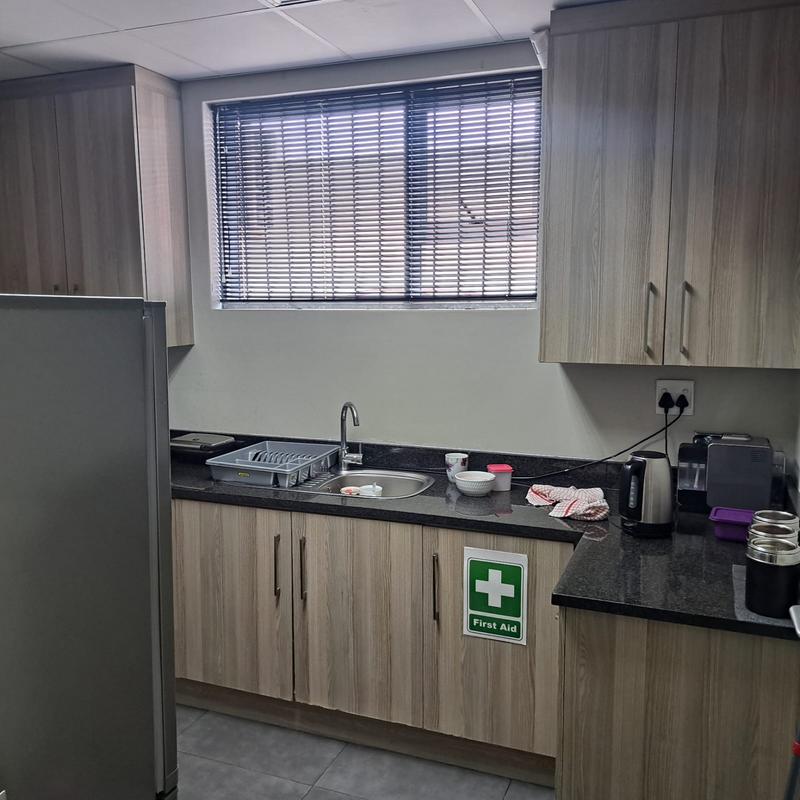 To Let commercial Property for Rent in Neave Industrial Eastern Cape